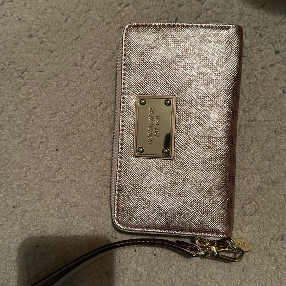 Michael Kors Wristlet